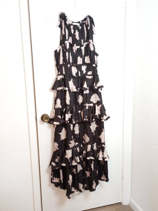 Ulla Johnson Dresses & Skirts - Ulla Johnson Serafina Noir Blur Tiered Silk Gown
